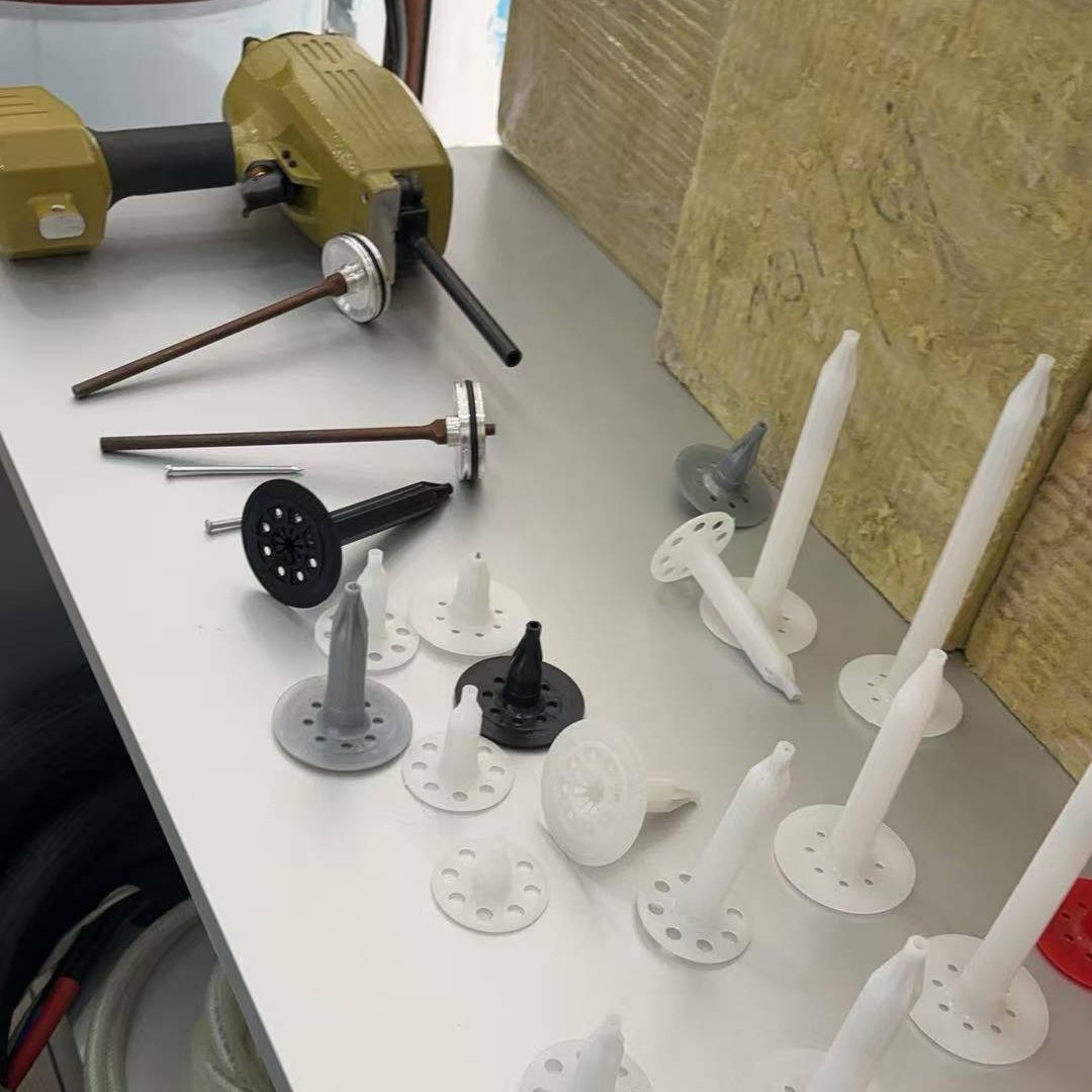 хадаасны буу ба дулаан тусгаарлагч хадаас 